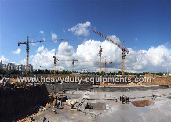 China Turmkran mit freier Höhe 41m und Maximallast 6 Tonnen für Bau fournisseur