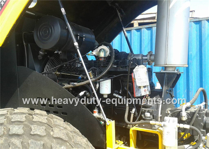 Hydraulischer Vibrationsbodenverdichter XG6121 entsprochen für Verdichtungsoperationen der Straße, Eisenbahn, Verdammung